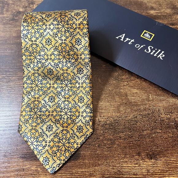 NEW Beaufort Tie Rack Neck Tie OS 100% Silk Gold Italy Black Satin Office Work - Picture 1 of 8